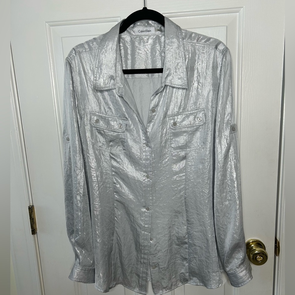 CALVIN KLEIN Silver Bouse. Size: L-XL